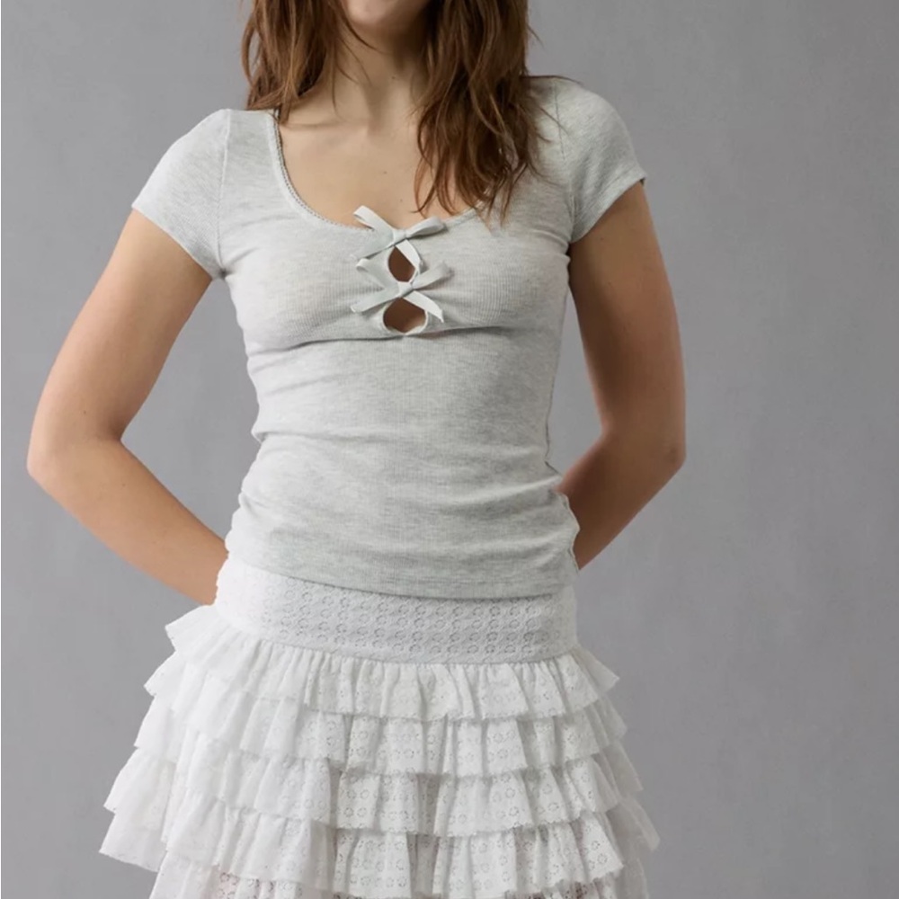 AE Bow Detail Top